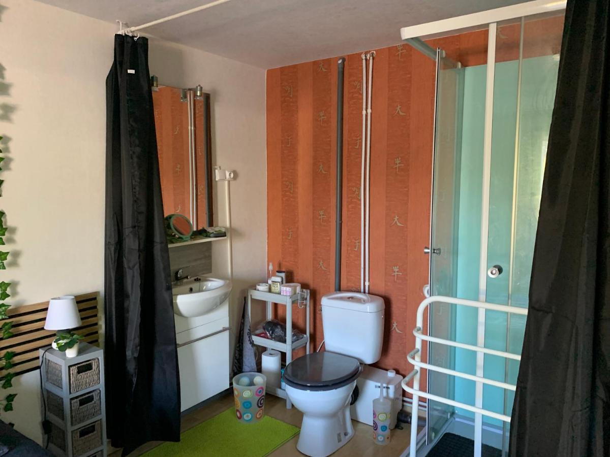 Une Agreable Chambre Independante Rilhac-Rancon Esterno foto