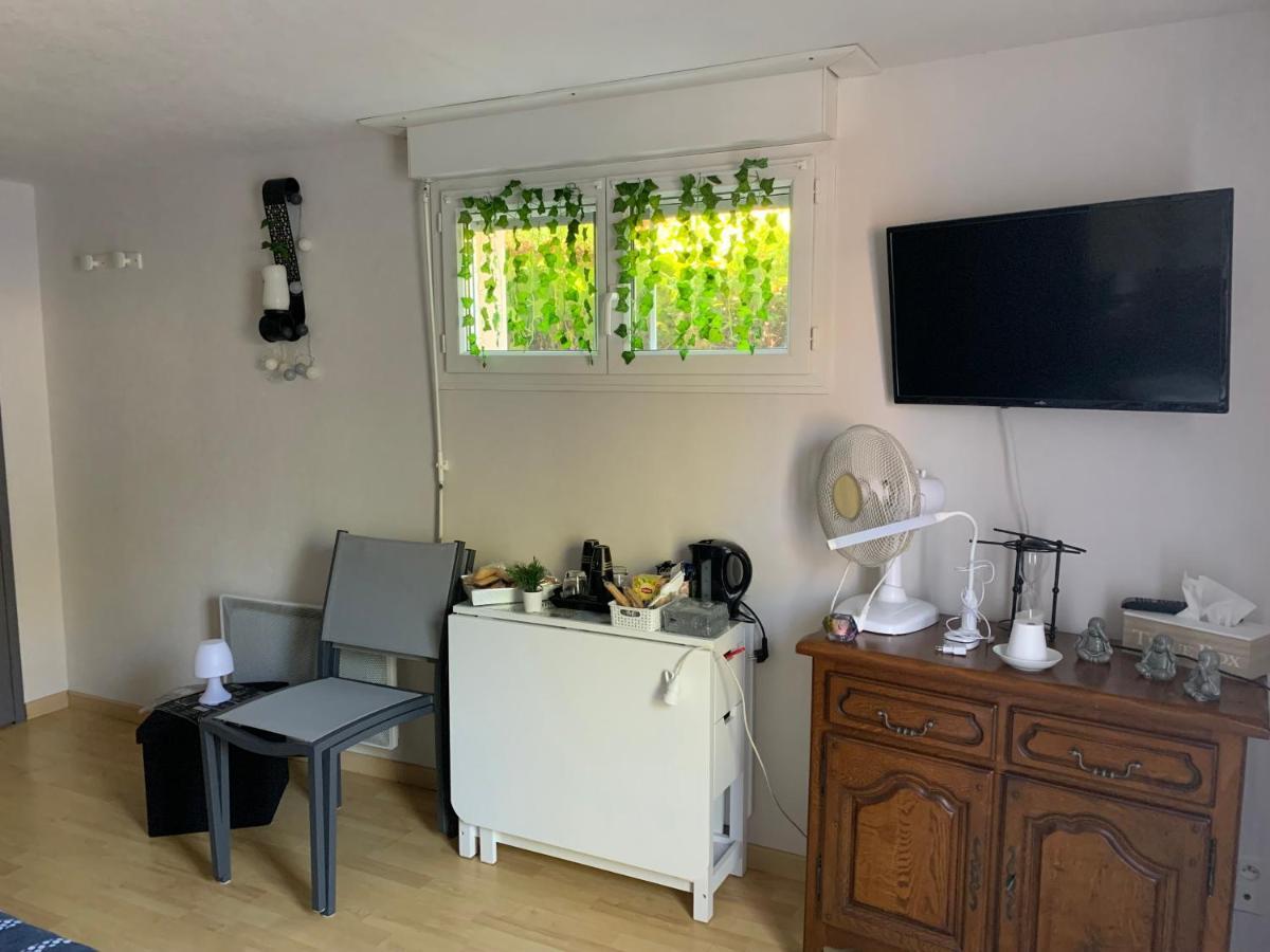 Une Agreable Chambre Independante Rilhac-Rancon Esterno foto